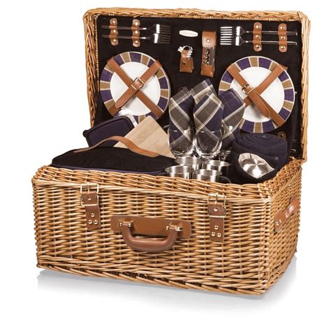 high end luxury picnic basket.